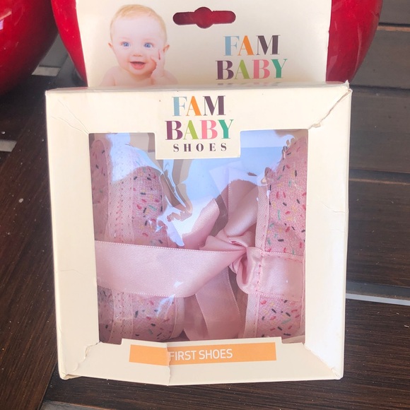 NWT beautiful Fam Baby Shoes. First Shoes 3-6 months . - Picture 2 of 4